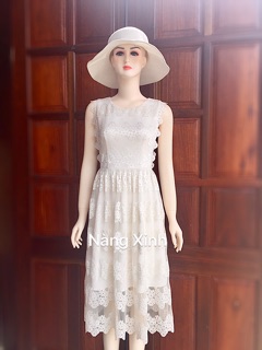 Đầm xoè ren trắng