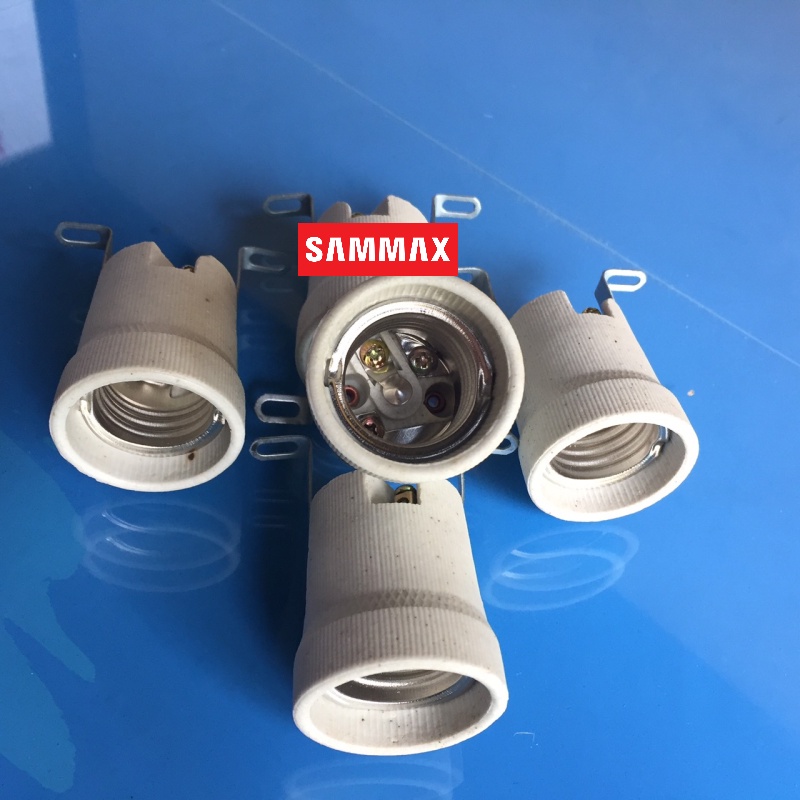 Đui sứ chịu nhiệt, đui bóng đèn sưởi nhà tắm Sammax dùng để thay thế đui bóng đèn sưởi bị hỏng trong đèn sưởi