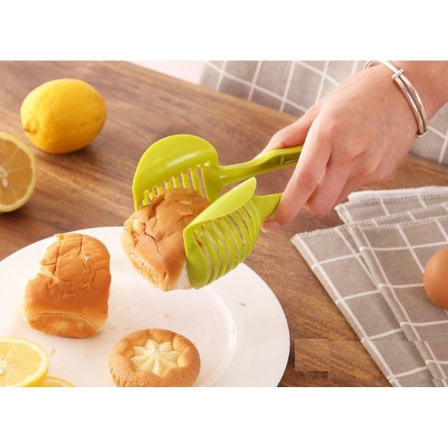 Dụng cụ cắt lát chanh tiện lợi .