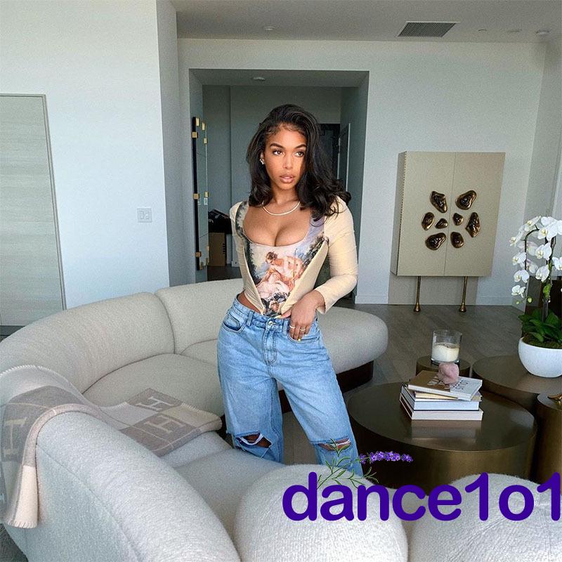 Áo Croptop Sát Nách Cổ Vuông Hoạ Tiết In Thiết Kế Quyến Rũ