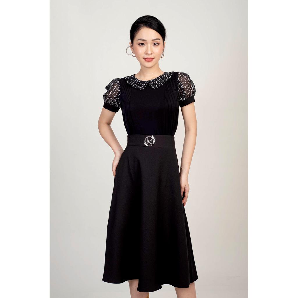 Chân váy xòe, thêu chữ M MMOutfit M-JU020121024