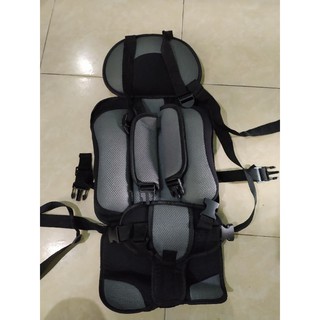 phụ kiện ghế ngồi ô tô cho trẻ