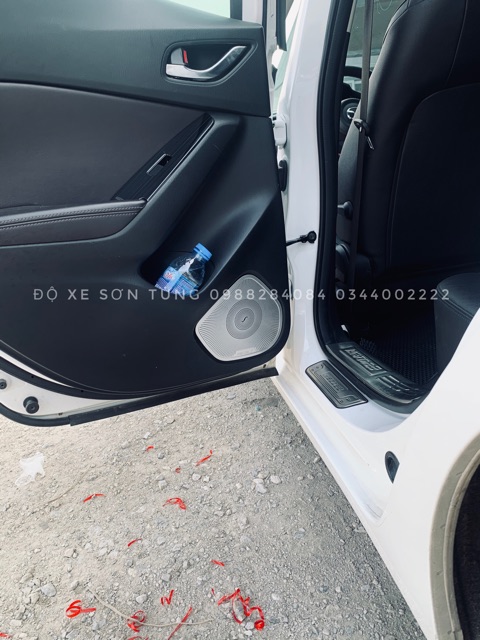 Ốp loa Burmester cho Mazda 3