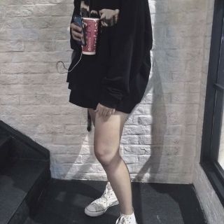 ÁO KHOÁC BÀN TAY NẮM