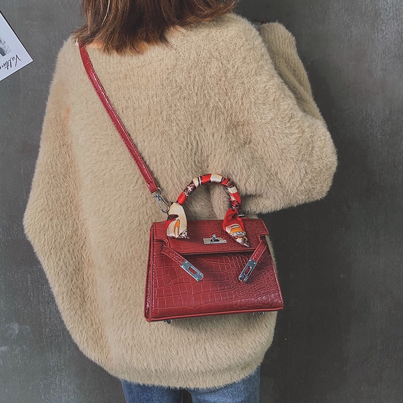 Túi Đeo Vai Kelly Dây Xích Thời Trang