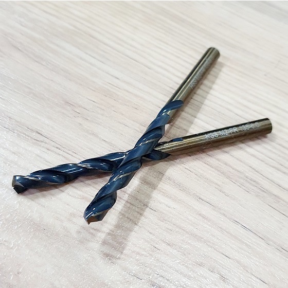 Set Gồm 2 Mũi Khoan 6,0mm Màu Vàng Đồng Đường Xoắn Màu Đen Chất Liệu Thép