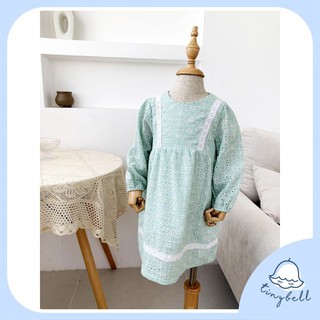 Peppermint dress vải thô hoạ tiết đục lỗ, xanh ngọc