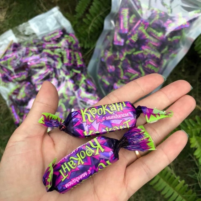 Kẹo socola tím Krokant của Nga (hàng xách tay)