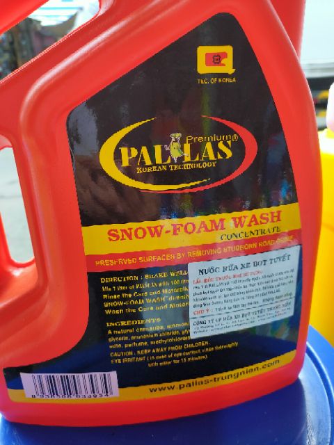 Nước rửa xe bọt tuyết pallas can 6lít pha được 600 lít nước