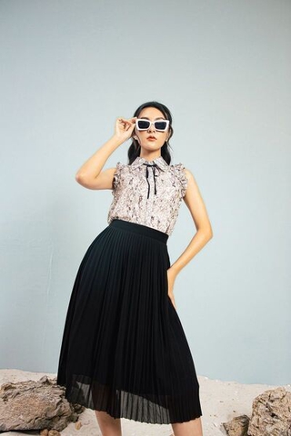 Chân váy xoè dập ly thẳng