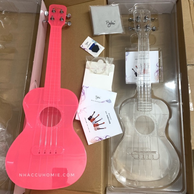 ĐÀN UKULELE TRONG SUỐT BYLA