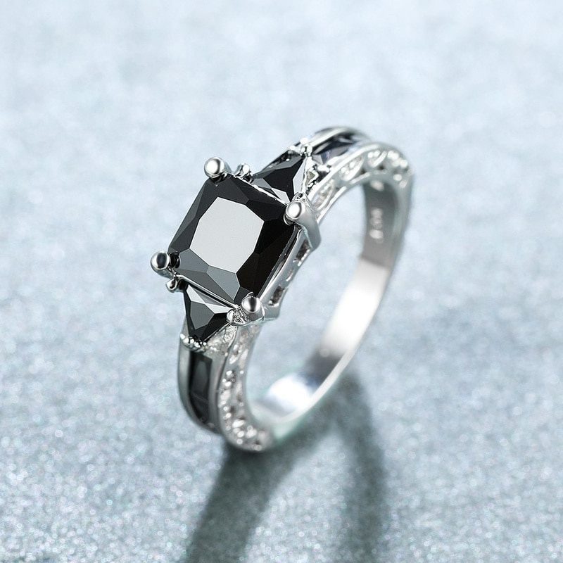 Nhẫn đính đá zircon hình vuông màu đen thời trang cho nữ