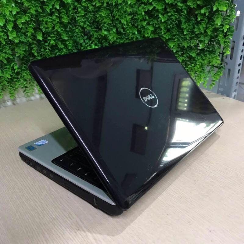 Laptop Dell 1440 bóng đẹp sang trọng