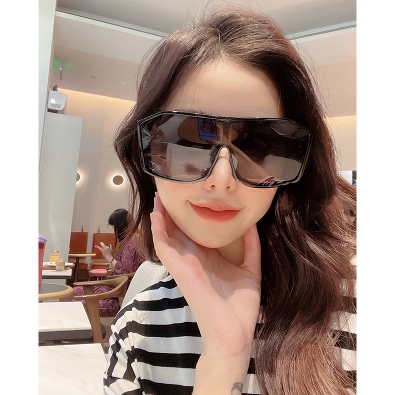 Kính mát gọng vuông lớn chống tia UV phong cách Hàn Quốc
