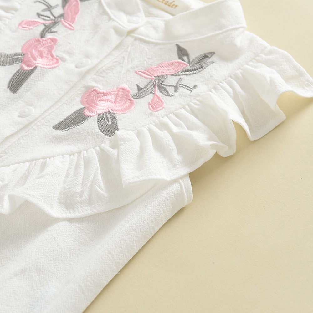 Set trang phục 2 món BEAR LEADER gồm áo kiểu thêu họa tiết hoa và quần đùi thời trang mùa hè 2021 cho bé gái