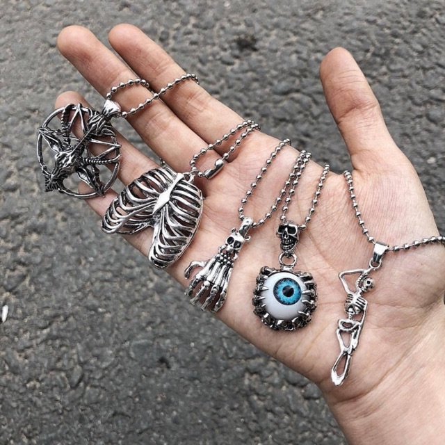 Dây bi nhỏ kèm mặt dây.