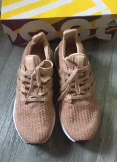 Giày thể thao ultra boost