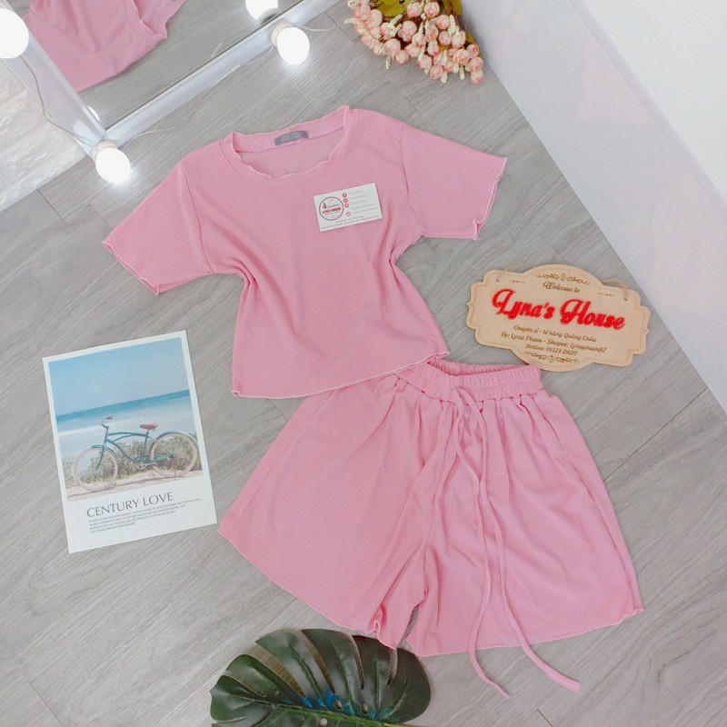Bộ Ngủ Áo Croptop Quần Đùi Siêu Xinh LH57 | BigBuy360 - bigbuy360.vn