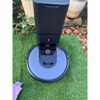 Máy hút bụi Irobot Roomba i7 plus
