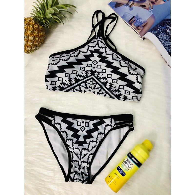 Bikini hai mảnh có mút ngực nhiều kiểu hàng xuất