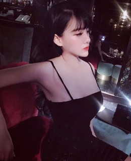 Váy nhũ kim sa