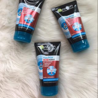 Sữa rửa mặt than hoạt tính Garnier Đức
