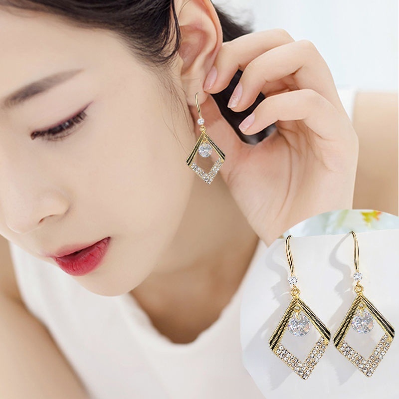 Bông Tai Hình Vuông Đính Đá Cao Cấp Sang Trọng