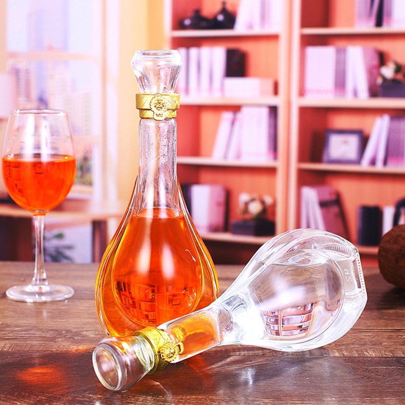 Chai Thủy Tinh Đựng Rượu 500ml Hình Dáng Giọt Nước R005