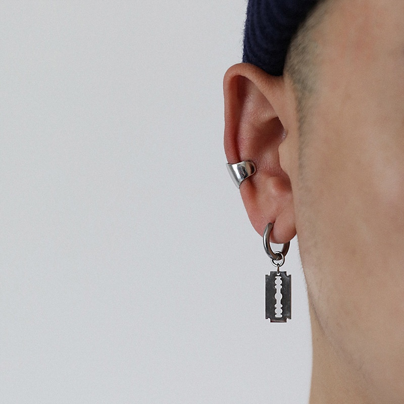 Bông tai hình lưỡi lam bằng thép titan phong cách Hàn Quốc cho nam nữ