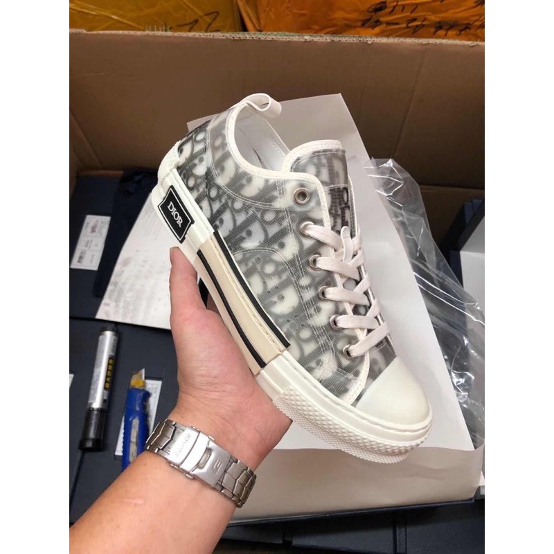 Giày sneaker vân cao cấp