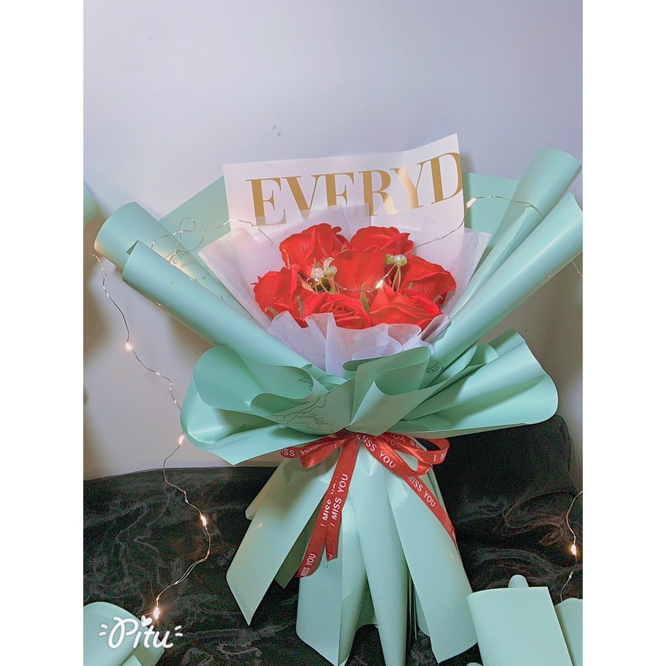 Bó hoa hồng sáp 7 bông hoa 3 lớp hoa đỏ bó kiểu công chúa dễ thương