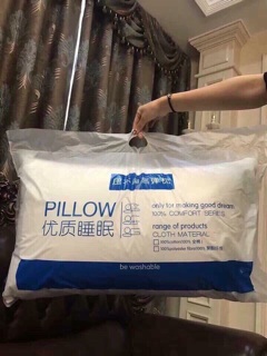 Gối Pilow cua khách sạn Hilton