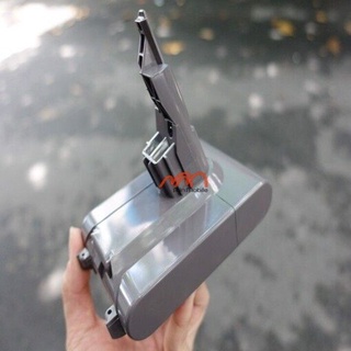 Thay pin máy hút bụi Dyson V7