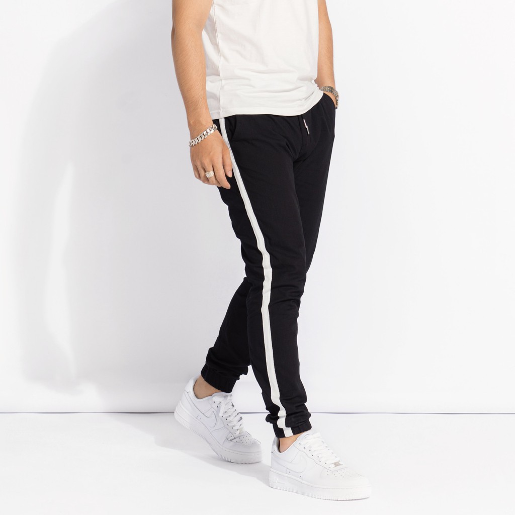 Quần Jogger Nam AROTI Form Slim Fit Vải Kaki Cao Cấp Mềm Mịn, Co Giãn Tốt Dáng Hàn Thể Thao Nhiều Màu- Đủ Size Qk43+GM
