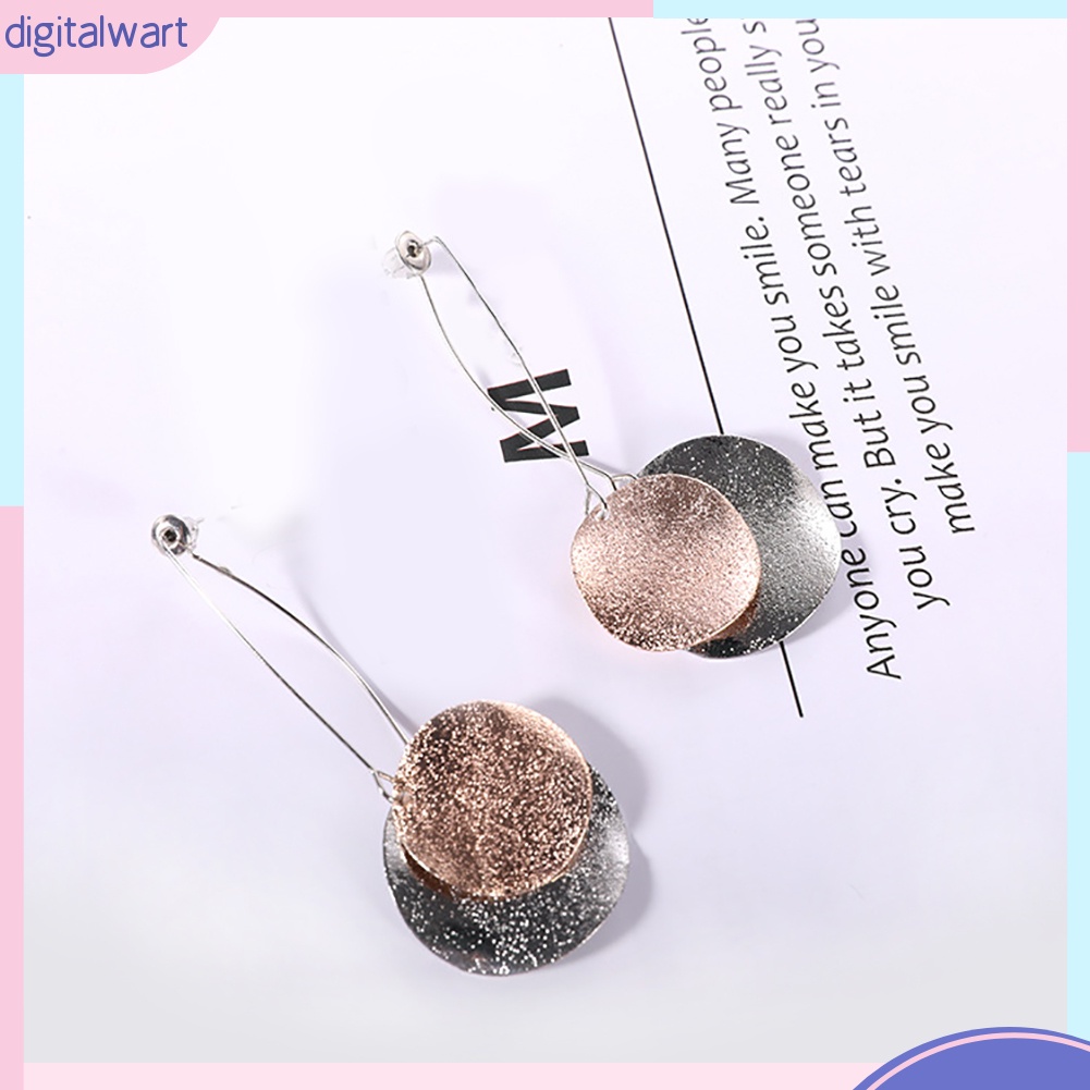 Khuyên tai dáng dài mặt hình tròn bằng hợp kim duyên dáng cho nữ