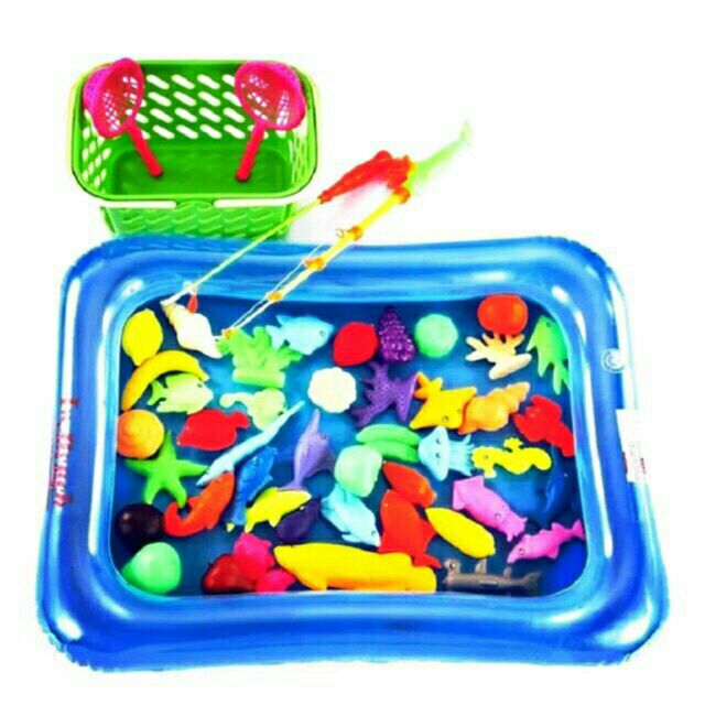 Bộ sản phẩm bể kèm cần và các con vật cho bé tha hồ câu