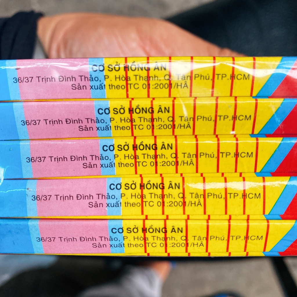 Combo 5 hộp bút tô màu sáp đủ màu Hồng Ân