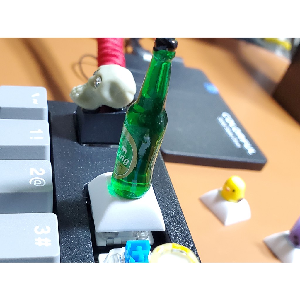 Keycap hình chai bia Chang Thái Lan, nút bấm bàn phím cơ hình chai beer Chang Thailand