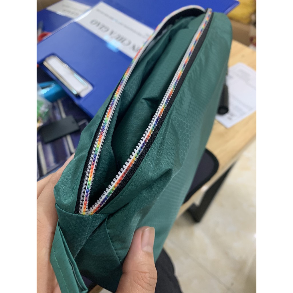 Áo mưa vải dù logo Manulife. Qùa tặng thương hiệu ý nghĩa.