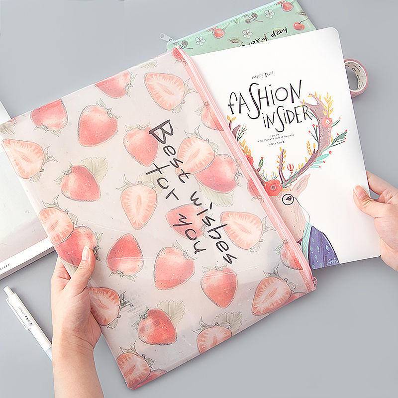 ⭐ iLado ⭐ 【mua 3 tặng 1 Mini】Túi đựng tài liệu túi đựng bút Khóa Kéo A4/A5/B6 Bìa đựng tài liệu túi zip nhỏ trong suốt Hoạt Hình túi đựng tài liệu file Hộp đựng storage dễ thương cute đồ dùng học tập học sinh Chống ẩm và chống bụi với tay cầm