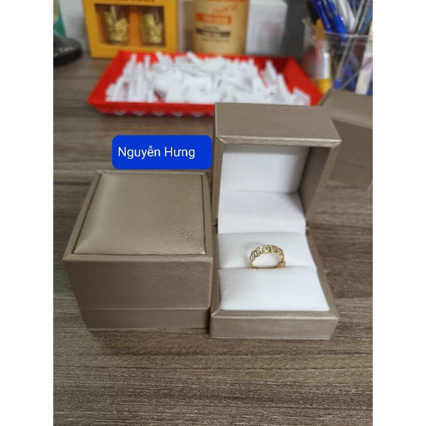 Hộp để nhẫn bằng da cao cấp