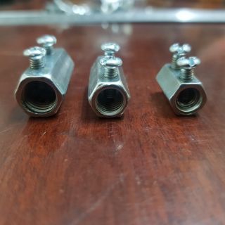 Khớp nối ty ren được có vít 10 cái