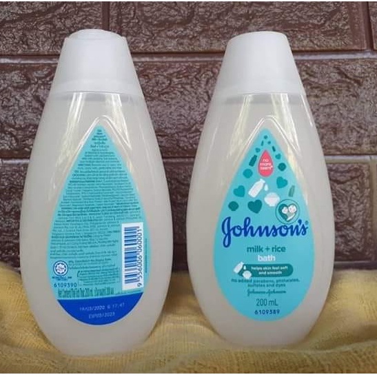 Sữa tắm cho trẻ sơ sinh JOHNSON Baby Bath Sữa Gạo (200ml)