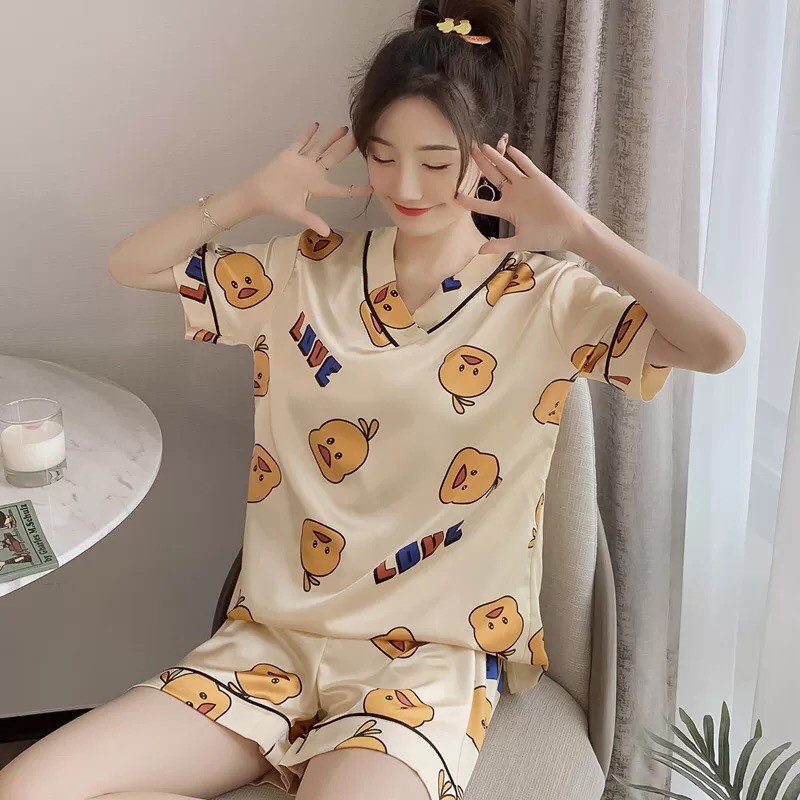 [Hàng QC cao cấp] Bộ Pijama Cổ V Cộc Đùi Chất Liệu Lụa Mềm Mịn Thấm Hút Mồ Hôi Họa Tiết Dễ Thương