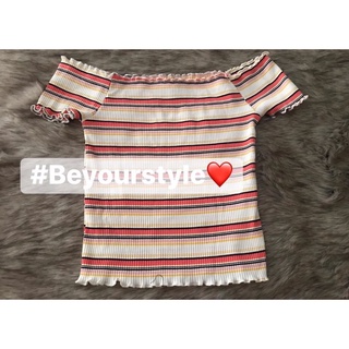 Croptop sọc Forever21 hai màu độc lạ.