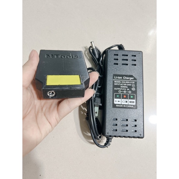 Đốc sạc 3D adrapter 220v dùng để sạc pin milwaukee 18v