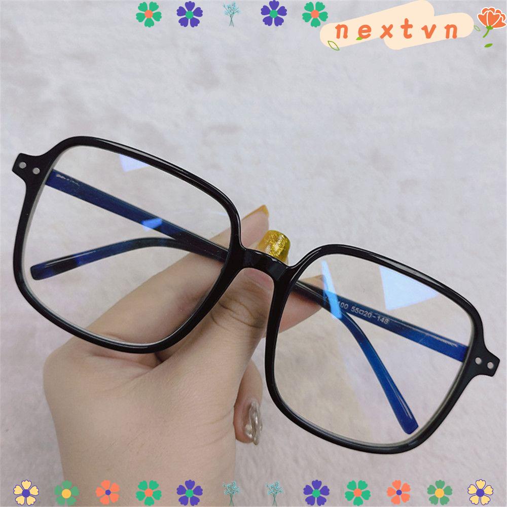 Mắt kính gọng vuông tròng trong suốt hỗ trợ cải thiện thị lực