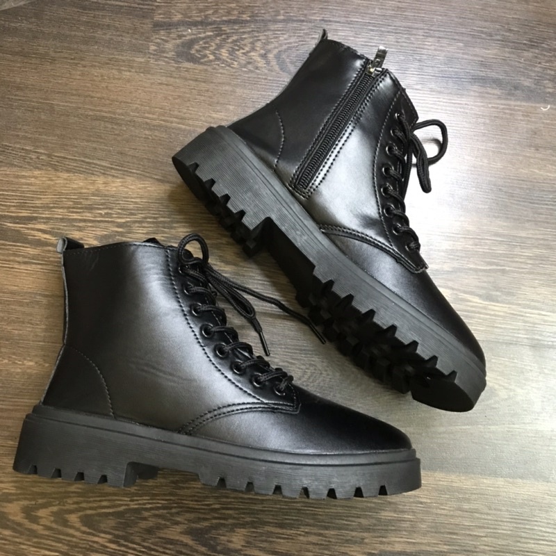 GIÀY ĐẾ ĐỐC DA LÌ, ĐẾ CAO 2,5cm. BUỘC DÂY SIÊU ĐẸP.CÓ KHOÁ KÉO.Lưu ý Hàng Loại 1 Nhé Chị Em!!! | BigBuy360 - bigbuy360.vn