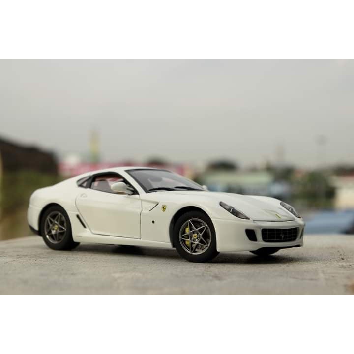 Xe Mô Hình Ferrari 599GTB tỉ lệ 1/18