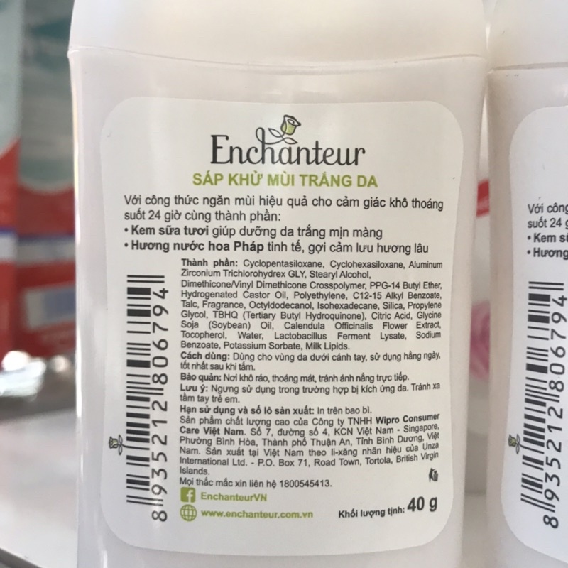 Sáp khử mùi trắng da Enchanteur Delightful 40g.